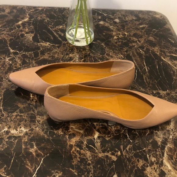 Chloe- nude pointed toe flats - Picture 4 of 5
